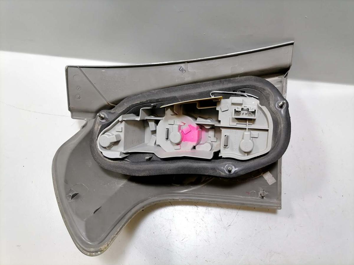 Toyota Corolla Verso original Rücklicht Rückleuchte Schlussleuchte rechts Bj.2004